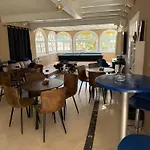 Couette-café Amaca 4*