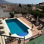 Amaca 4*
