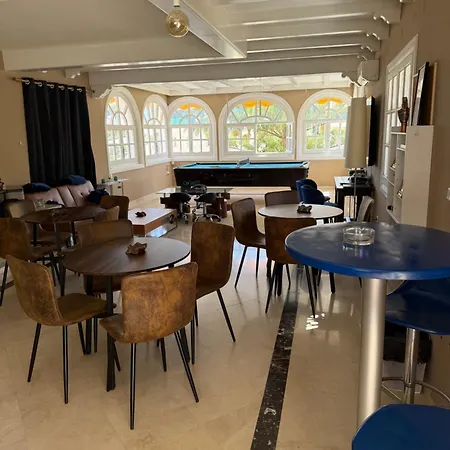 Couette-café Amaca 4*